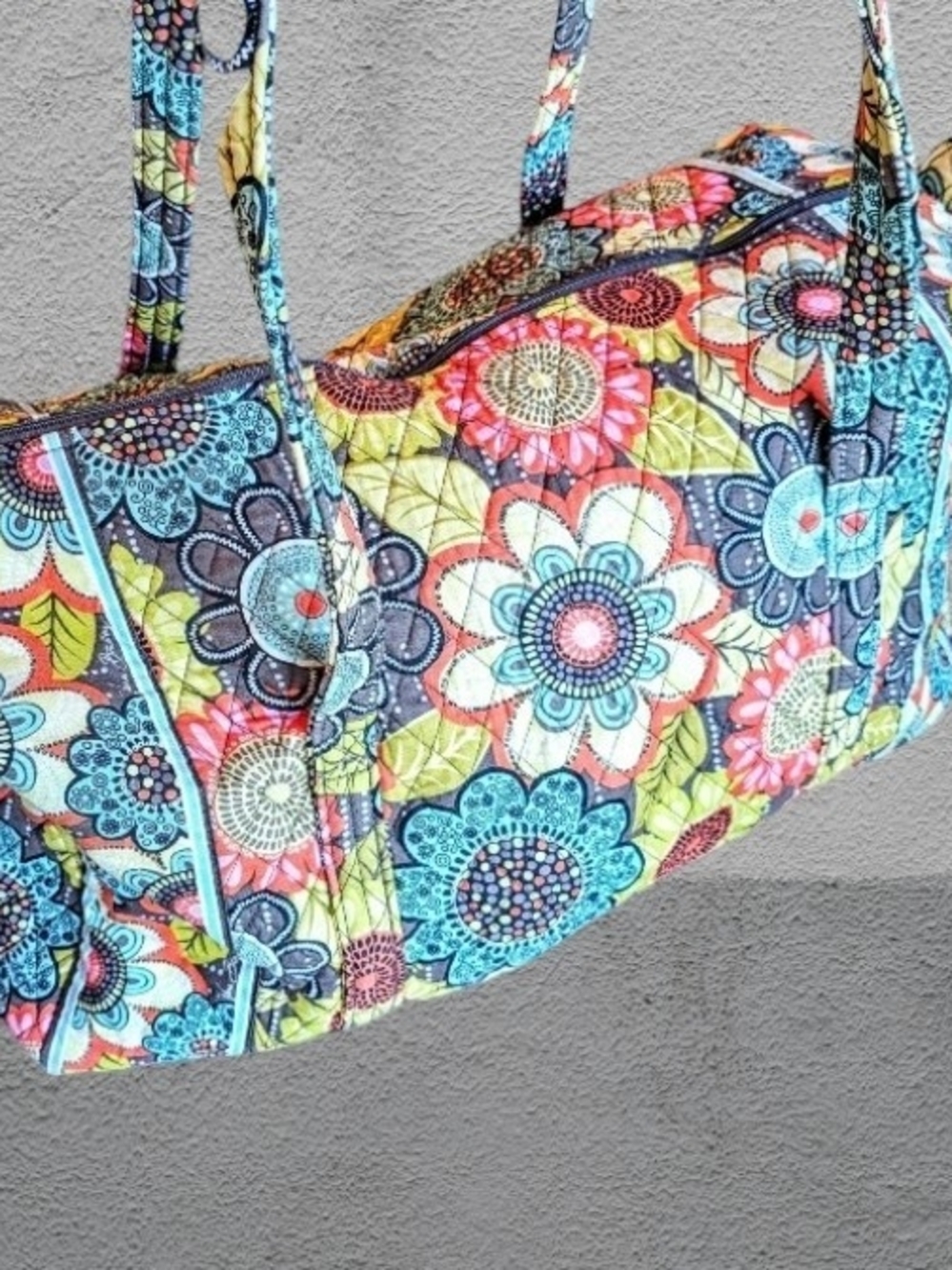 Vera Bradley Medium Travel Duffel Bag "Flower Shower" Like New
